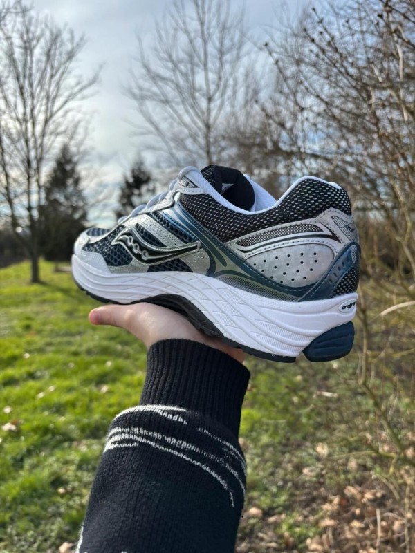Saucony Progrid Omni 9 Deep Navy - Taille 45 2