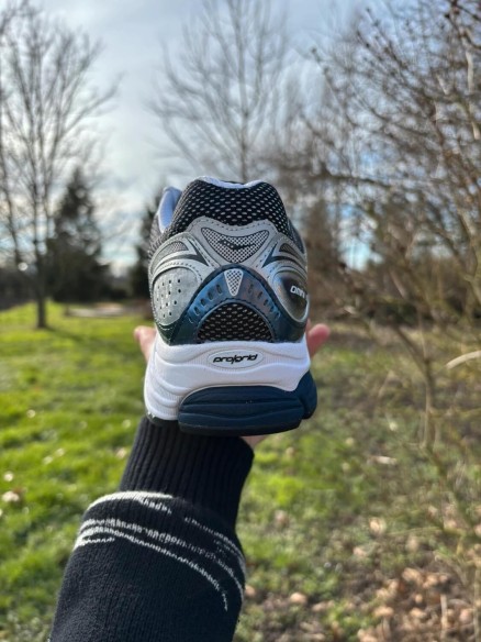 Saucony Progrid Omni 9 Deep Navy - Taille 45