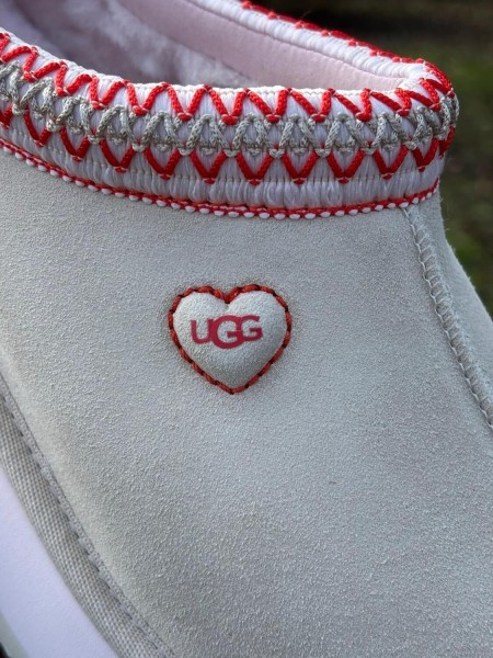 UGG Tazz Love '26 Sea Salt Rosetta - Taille 39