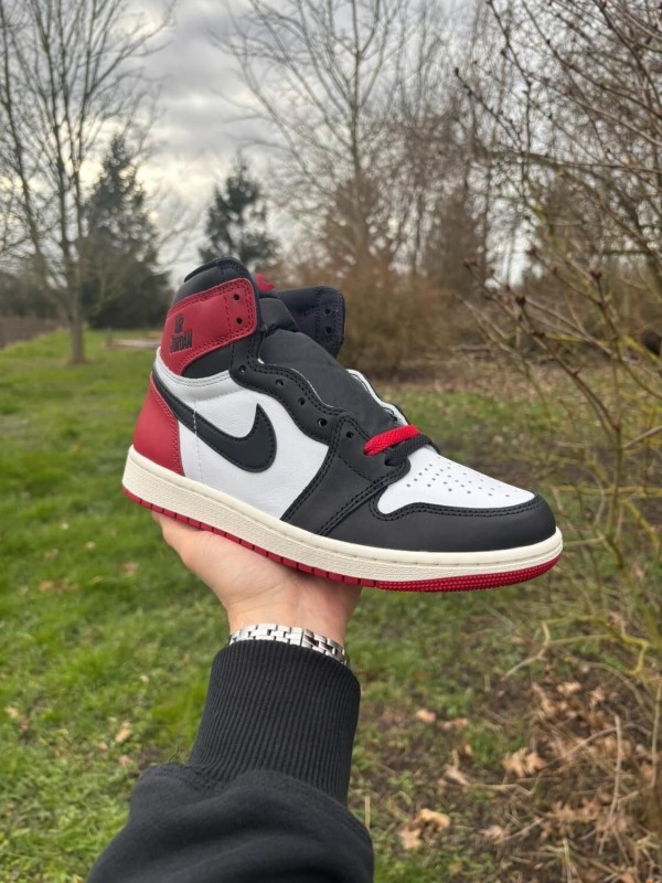 Jordan 1 Retro High OG Black Toe Reimagined - Taille 40 2