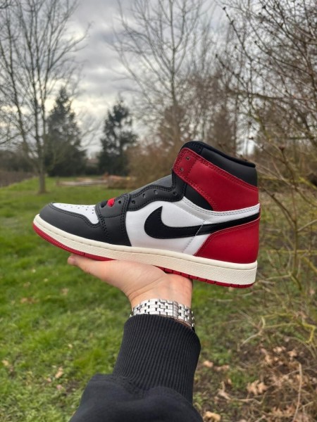Jordan 1 Retro High OG Black Toe Reimagined - Taille 40