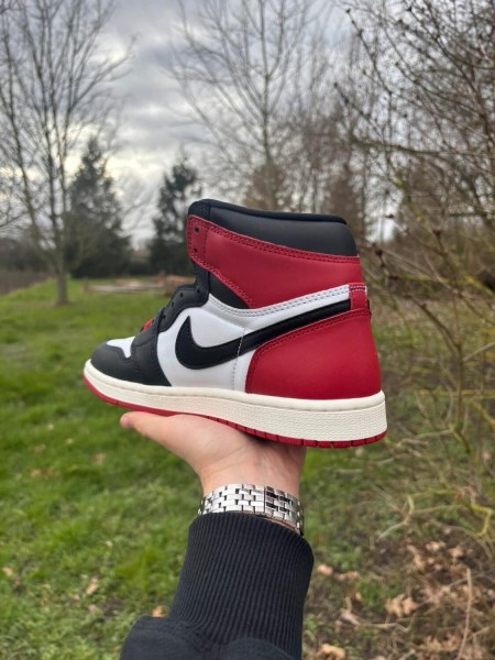 Jordan 1 Retro High OG Black Toe Reimagined - Taille 40