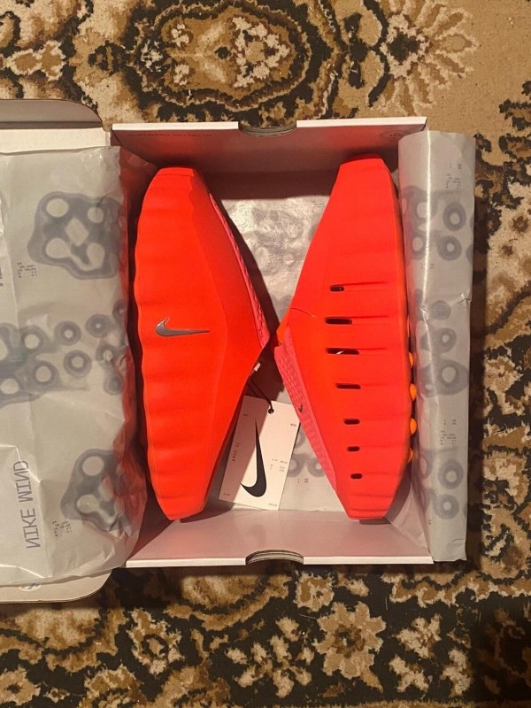 Nike Mind 001