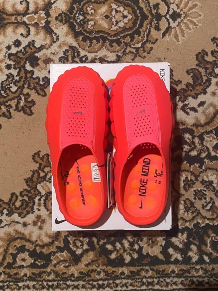Nike Mind 001