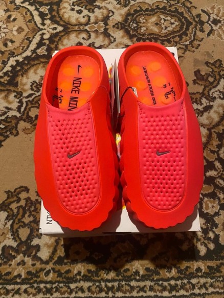 Nike Mind 001