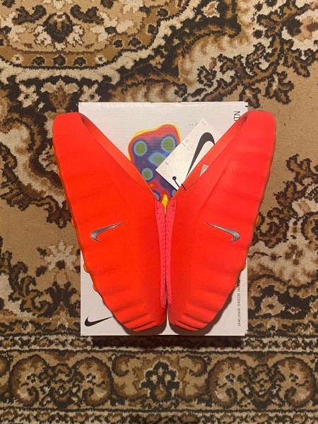 Nike Mind 001