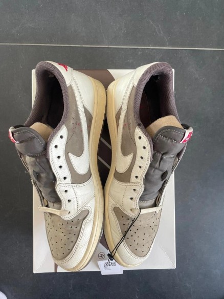 Travis Scott Jordan 1 Low Reverse Mocha - EU 45 // US 11