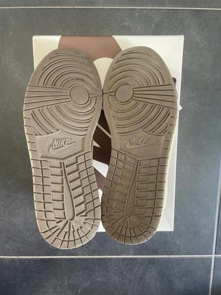 Travis Scott Jordan 1 Low Reverse Mocha - EU 45 // US 11