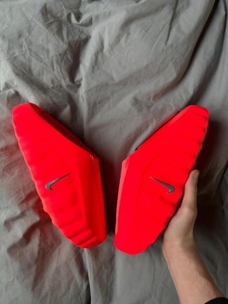 Nike Mind 001 Solar Red
