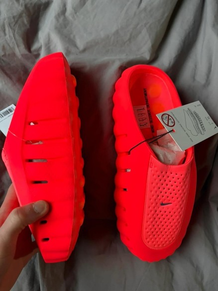 Nike Mind 001 Solar Red