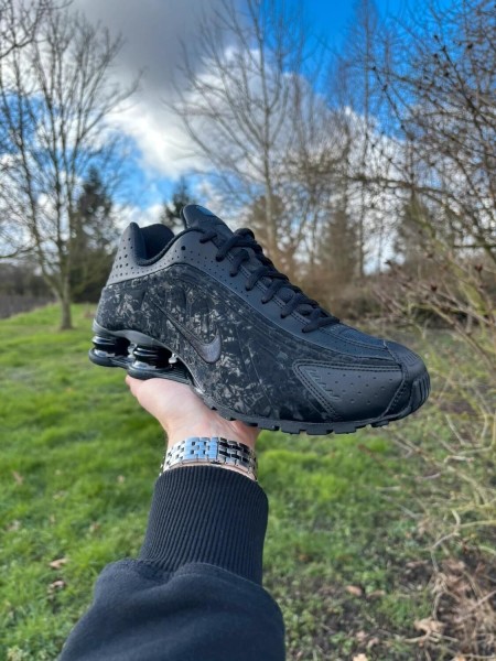 Nike Shox R4 Black Floral - Taille 41