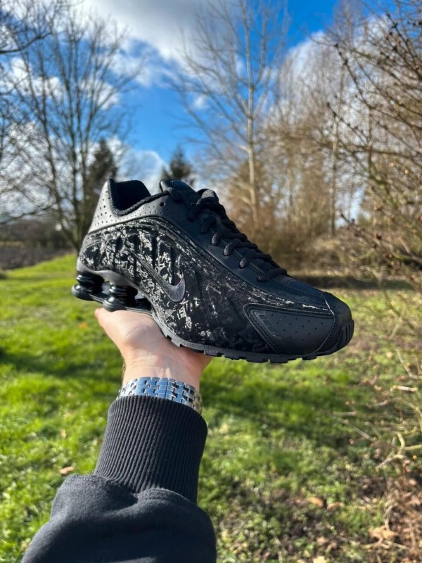 Nike shox R4 Black Floral - Taille 40,5 2