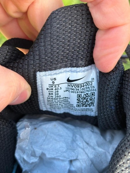 Nike shox R4 Black Floral - Taille 40,5