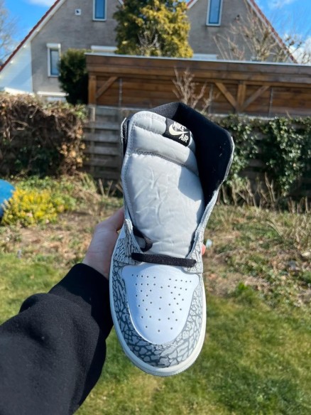 Nike Air Jordan 1 High White Cement maat 42,5