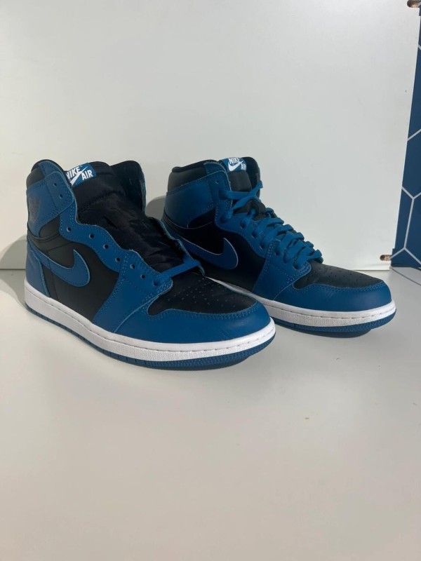 Nike Air Jordan 1 High Dark Marina maat 42