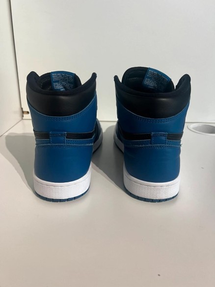 Nike Air Jordan 1 High Dark Marina maat 42