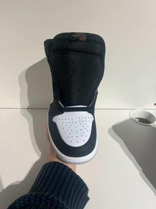 Nike Air Jordan 1 High Bleached Coral maat 42,5 2