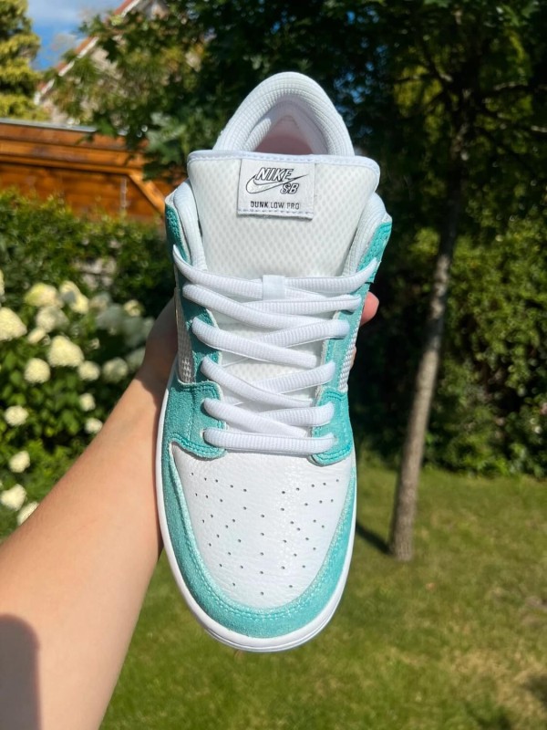Nike SB Dunk Low April Skateboards maat 40,5 2