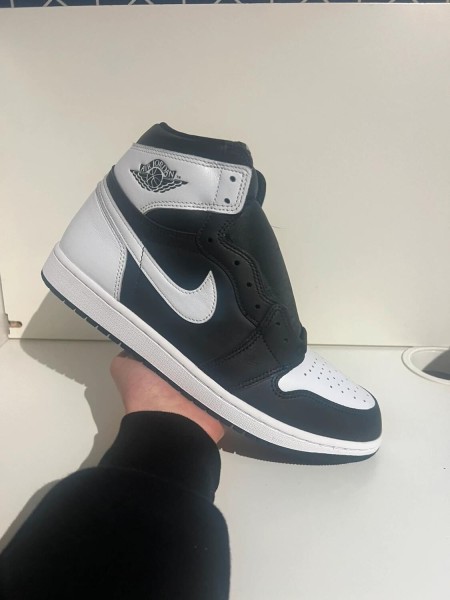 Nike Air Jordan 1 High Black White