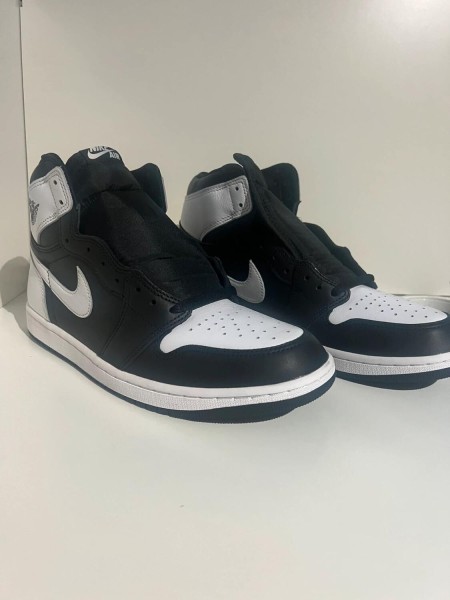 Nike Air Jordan 1 High Black White