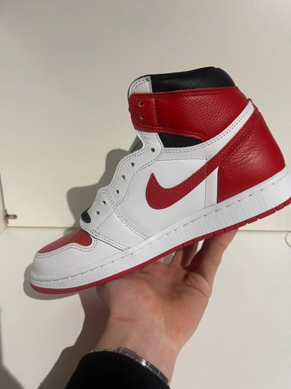 Nike Air Jordan 1 High Heritage 2
