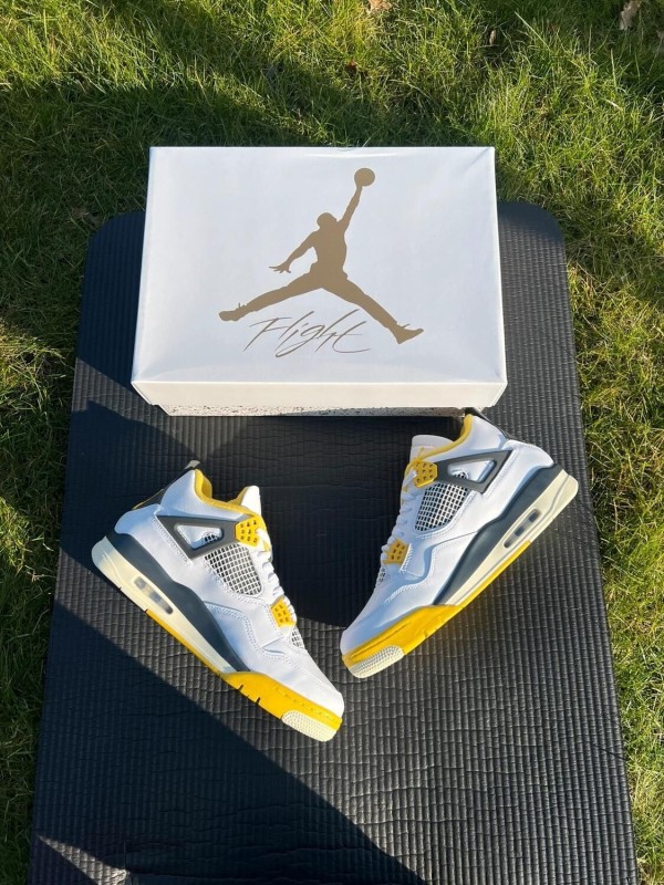 Nike Air Jordan 4 Vivid Sulfur 2