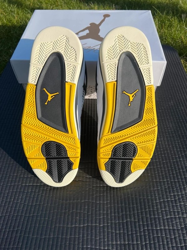 Nike Air Jordan 4 Vivid Sulfur 2