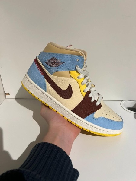 Nike Air Jordan 1 Mid Fearless Maison Chateau Rouge
