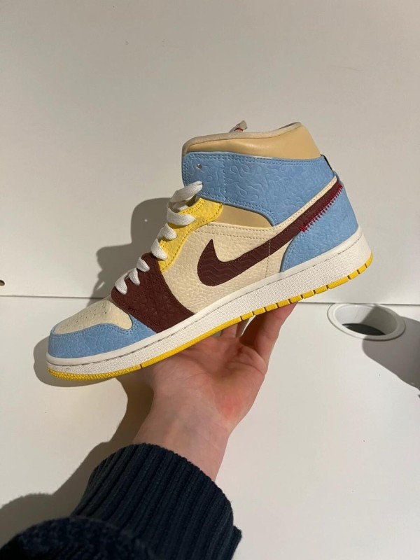 Nike Air Jordan 1 Mid Fearless Maison Chateau Rouge 2
