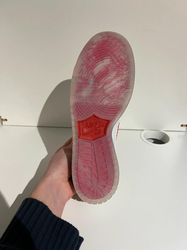Nike SB dunk low N7 Decon Opti Yellow University Red 2