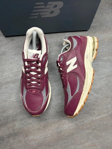 New Balance 2002r Bordeaux - Taille 40,5