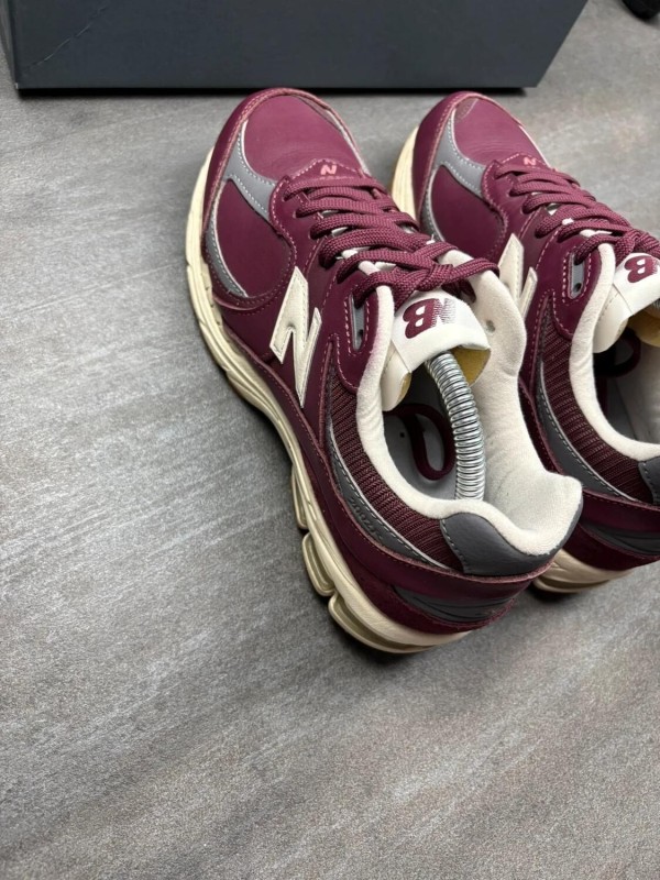 New Balance 2002r Bordeaux - Taille 40,5 2