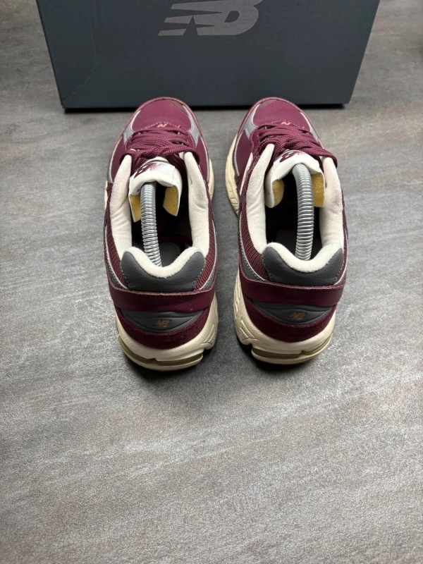 New Balance 2002r Bordeaux - Taille 40,5 2