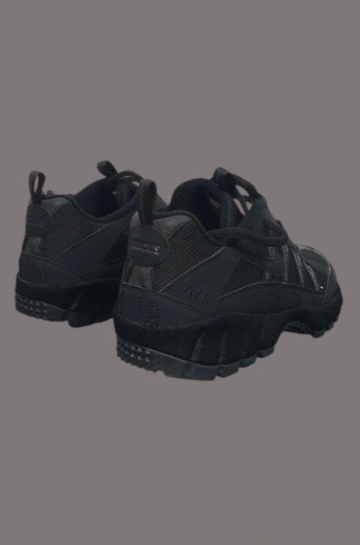 Nike Supreme Humara Black taille 41