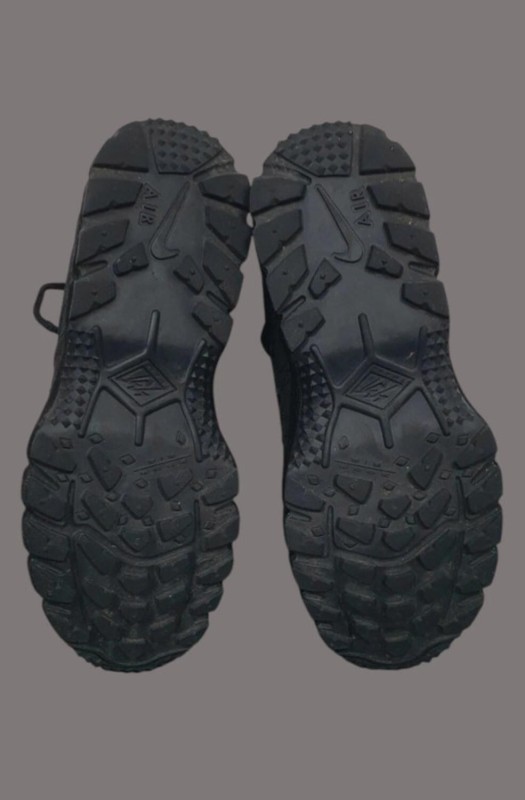 Nike Supreme Humara Black taille 41 2