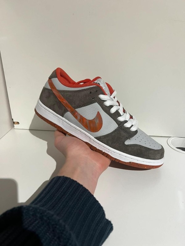 Nike SB Dunk Low Crushed D.C.