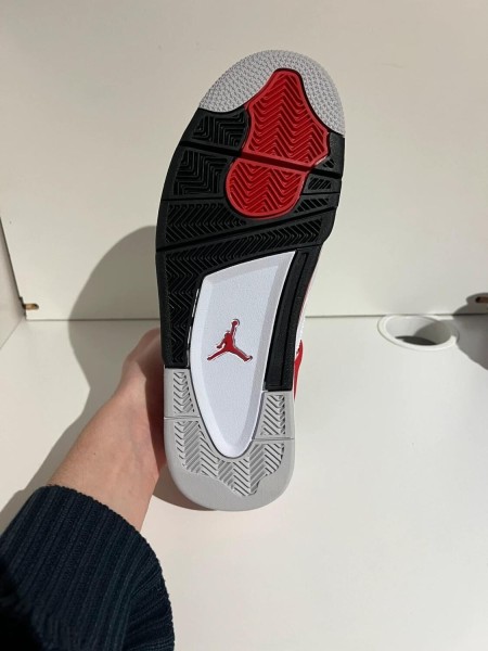 Nike Air Jordan 4 Red Cement