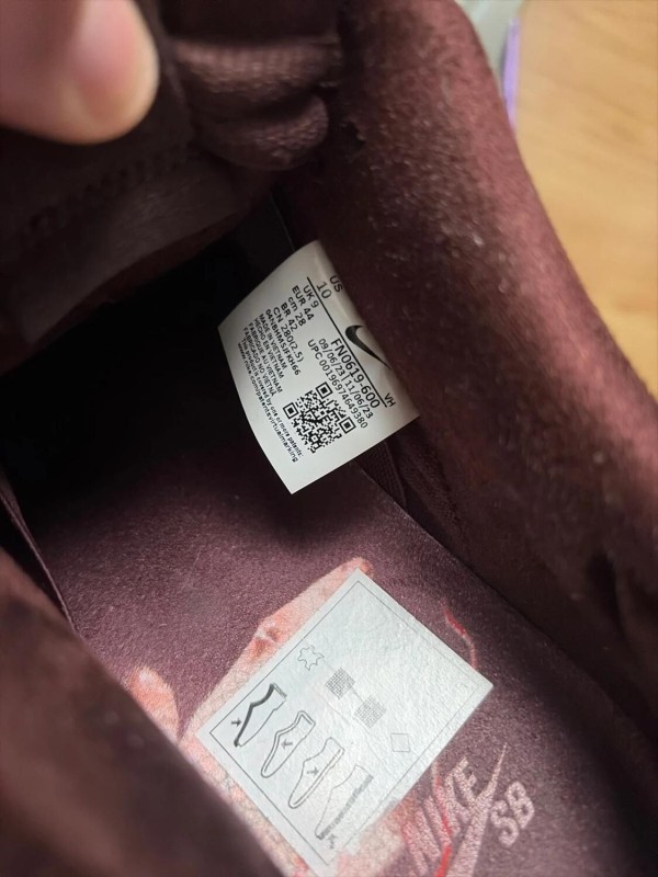 Nike SB City of Love Burgundy 2