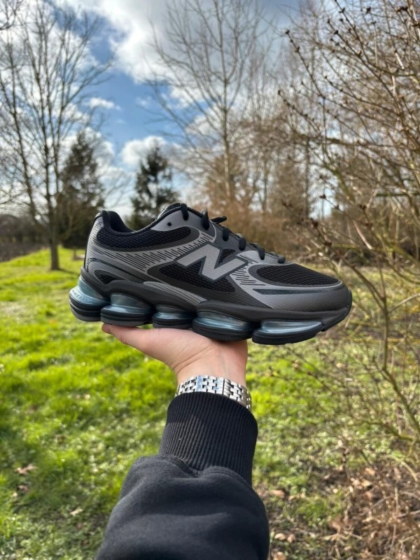 New Balance 2000 Black Dark Silver - Taille 39,5