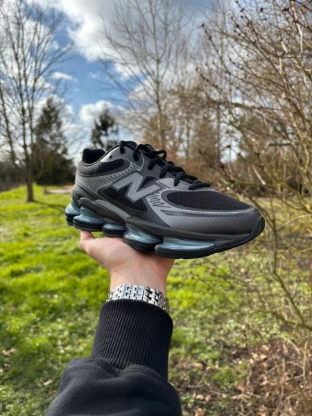 New Balance 2000 Black Dark Silver - Taille 39,5