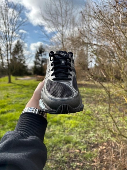 New Balance 2000 Black Dark Silver - Taille 39,5