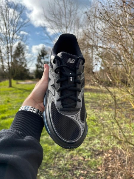 New Balance 2000 Black Dark Silver - Taille 39,5