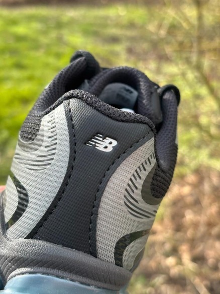 New Balance 2000 Black Dark Silver - Taille 39,5