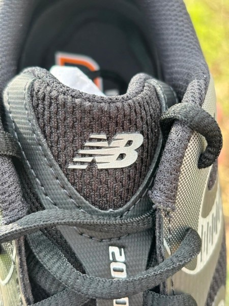 New Balance 2000 Black Dark Silver - Taille 39,5