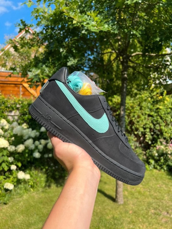 Nike Air Force 1 X Tiffany & Co 1837