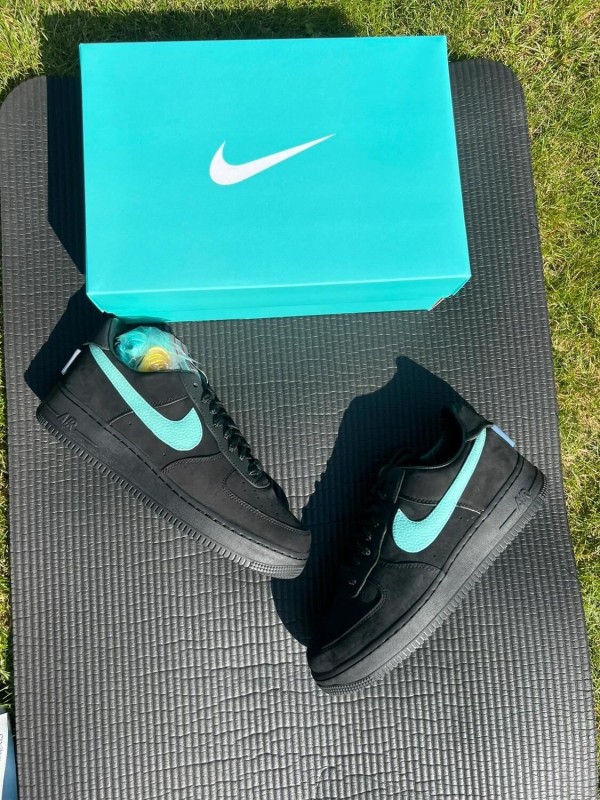 Nike Air Force 1 X Tiffany & Co 1837 2