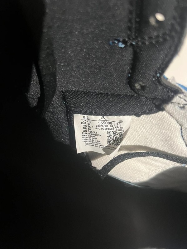 Nike Air Jordan 1 High University Blue 2