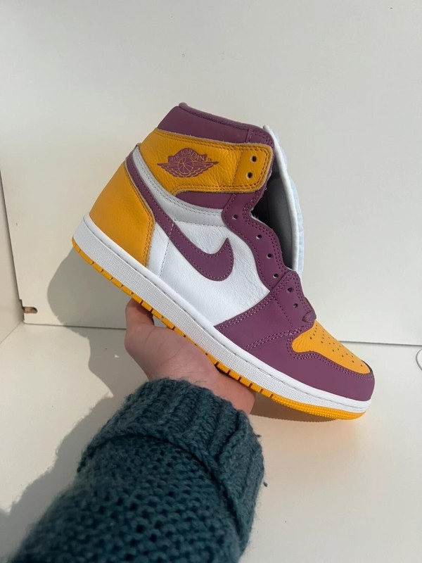 Nike Air Jordan 1 High Brotherhood