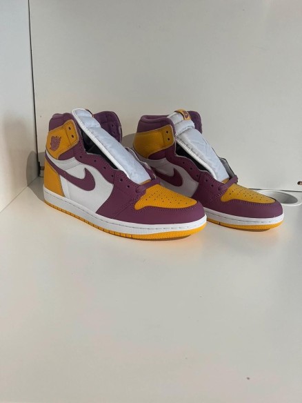 Nike Air Jordan 1 High Brotherhood