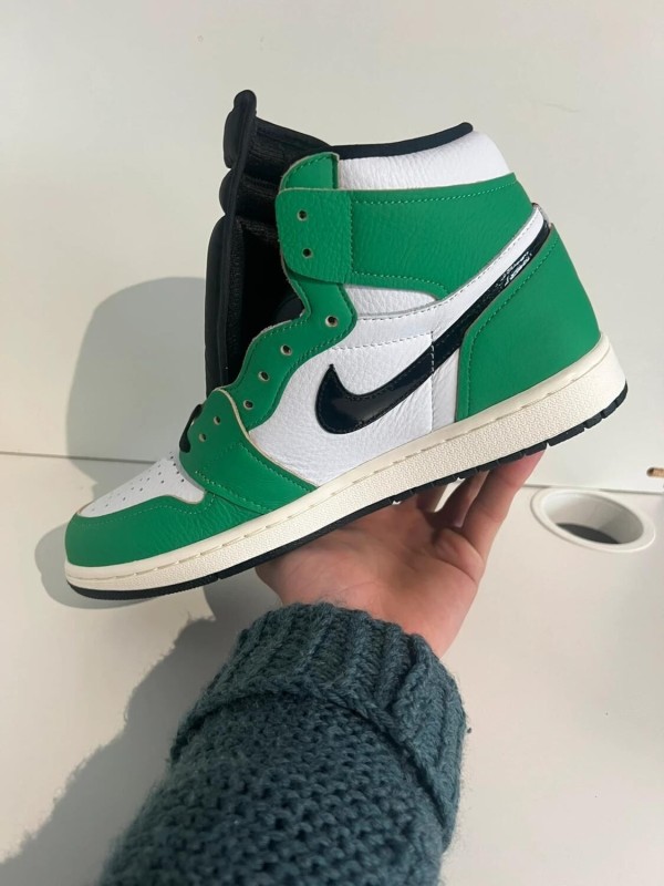 Nike Air Jordan 1 Lucky Green (W) 2